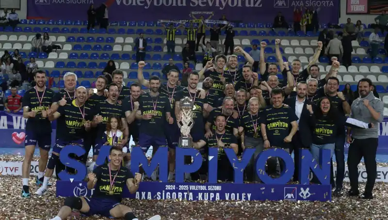 Kupa Voley’de Fenerbahçe Tarihi Zaferle Taçlandı
