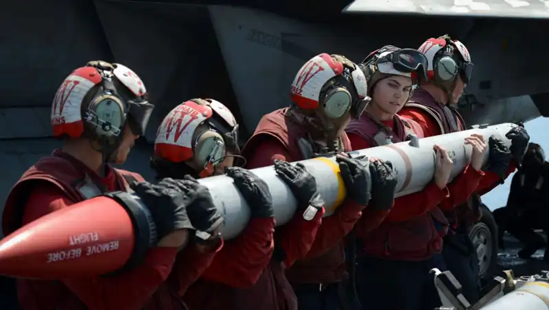 Amerikan Füzeleri Suudi Arabistan’a Gidiyor: Stratejik Hamlelerin Perdesi Aralanıyor