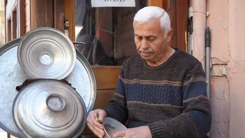Meslekler Değişiyor: Zamana Yenik Düşen Meslekler ve Geleceği