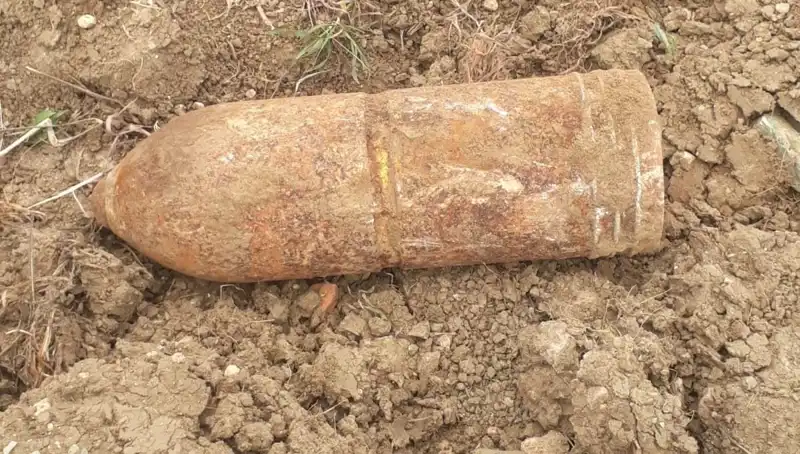 Çanakkale'de Gizemli Patlamamış Top Mermisi Bulundu: Nasıl Ortaya Çıktı?