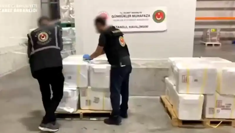İstanbul Havalimanı'ndan Uyuşturucu Suçuna Büyük Darbe: 455 Kilo Kokain Ele Geçirildi