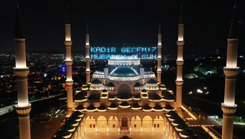 2025’te Kadir Gecesi Nedir? Tarih ve Anlamı Üzerine Her Şey