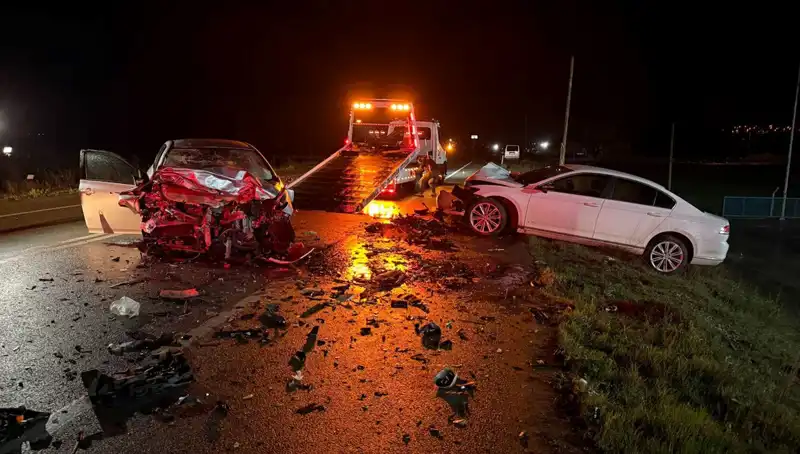 Çanakkale'de Feci Trafik Kazası: 3 Can Hayatını Kaybetti