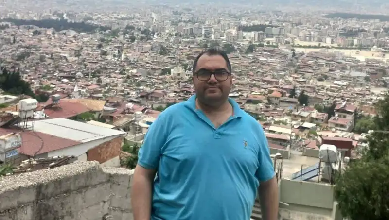 Fıtık Ağrılarından Kurtulmak İçin Diyet Yapan Genç Adam 45 Kiloyu Nasıl Verdi?