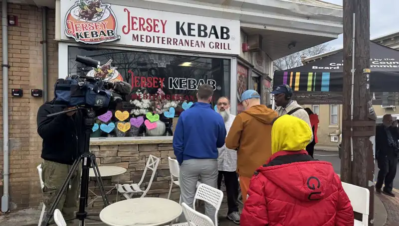 Türk Ailenin Yeşil Kart Hayali: Trumpzede Olmak Ne Demek?