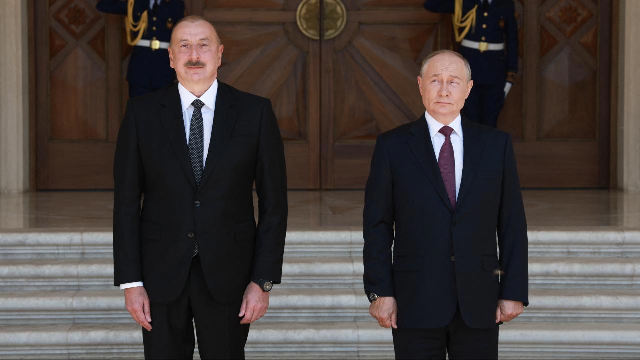 Putin, Aliyev'den Özür Diledi!
